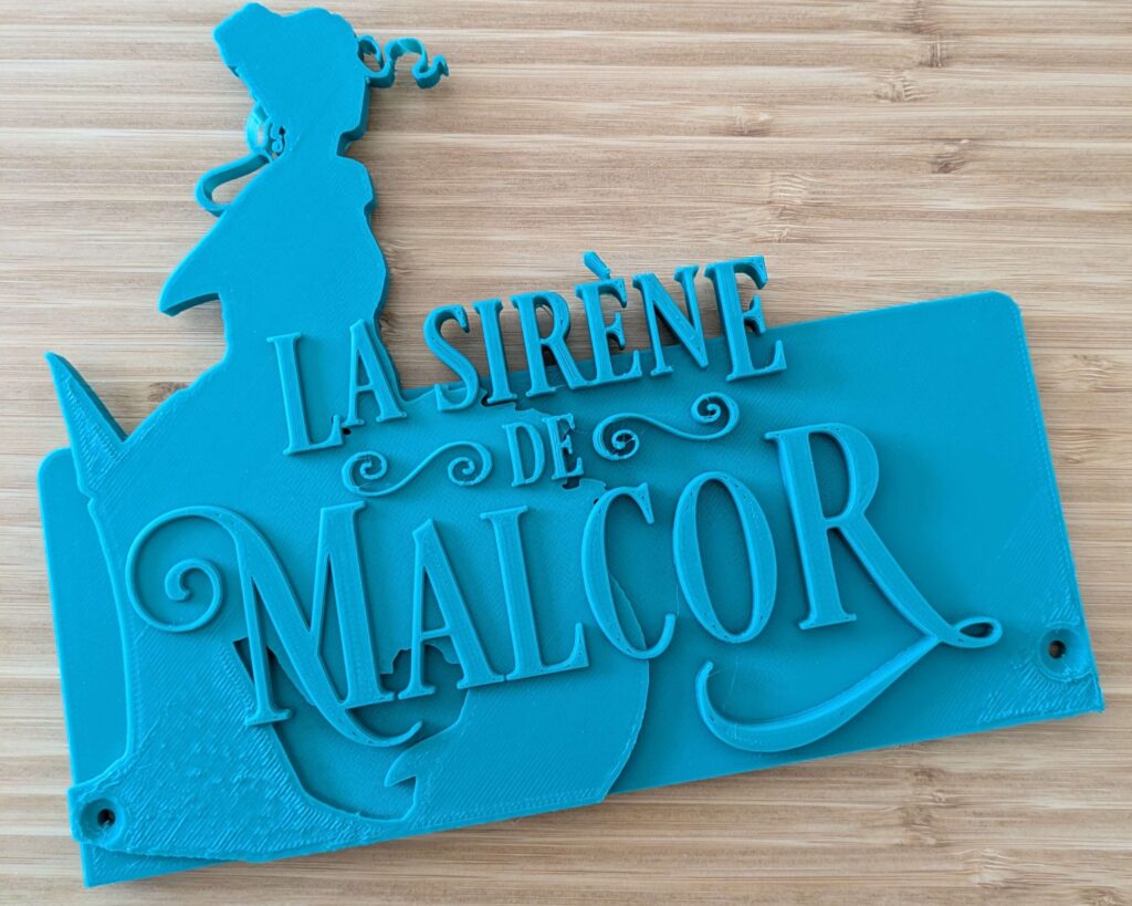 Le prototype définitif du porte livre du roman de fantasy la sirène de Malcor de l'autrice française Solène Chartier